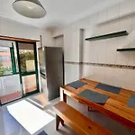 Quarto Boa Localizacao Com Cozinha E Casa De Banho