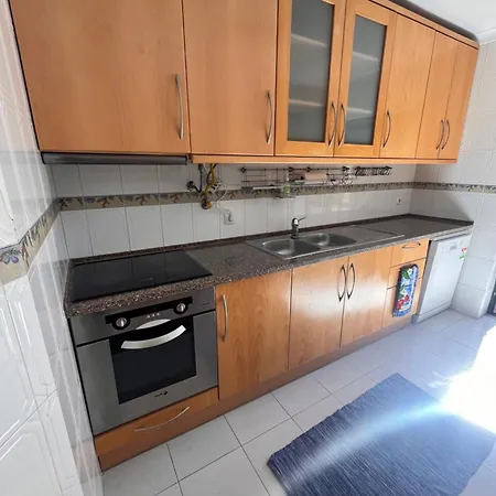 Quarto Boa Localizacao Com Cozinha E Casa De Banho Apartment