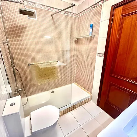 Apartment Quarto Boa Localizacao Com Cozinha E Casa De Banho
