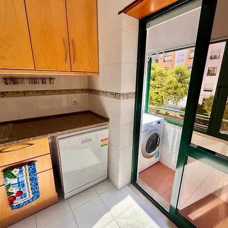 Quarto Boa Localizacao Com Cozinha E Casa De Banho Apartment