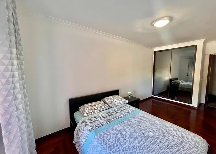 Apartment Quarto Boa Localizacao Com Cozinha E Casa De Banho