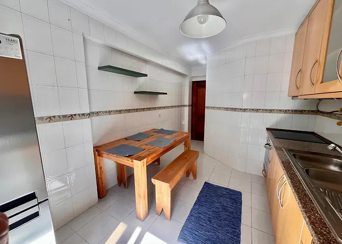 Quarto Boa Localizacao Com Cozinha E Casa De Banho