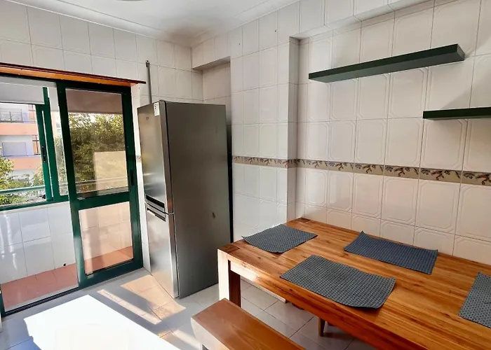 Quarto Boa Localizacao Com Cozinha E Casa De Banho