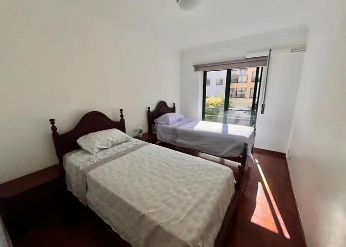 Quarto Boa Localizacao Com Cozinha E Casa De Banho
